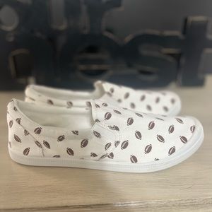Isaac Mizrahi Football Print Slip Ons Sz 8.5